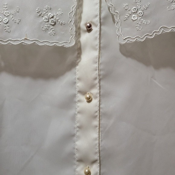 Vintage Off White Blouse with Sailor Collar - Picture 4 of 6